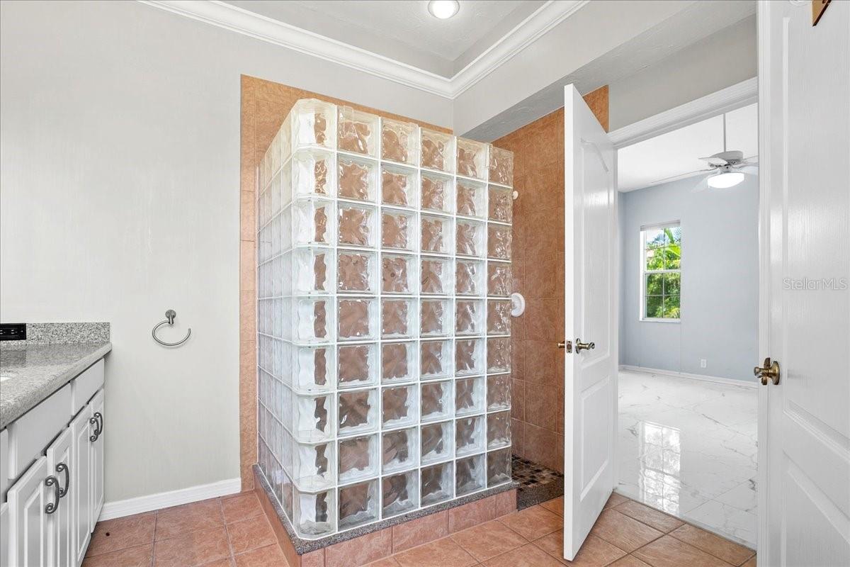 A4658111 Property Photo
