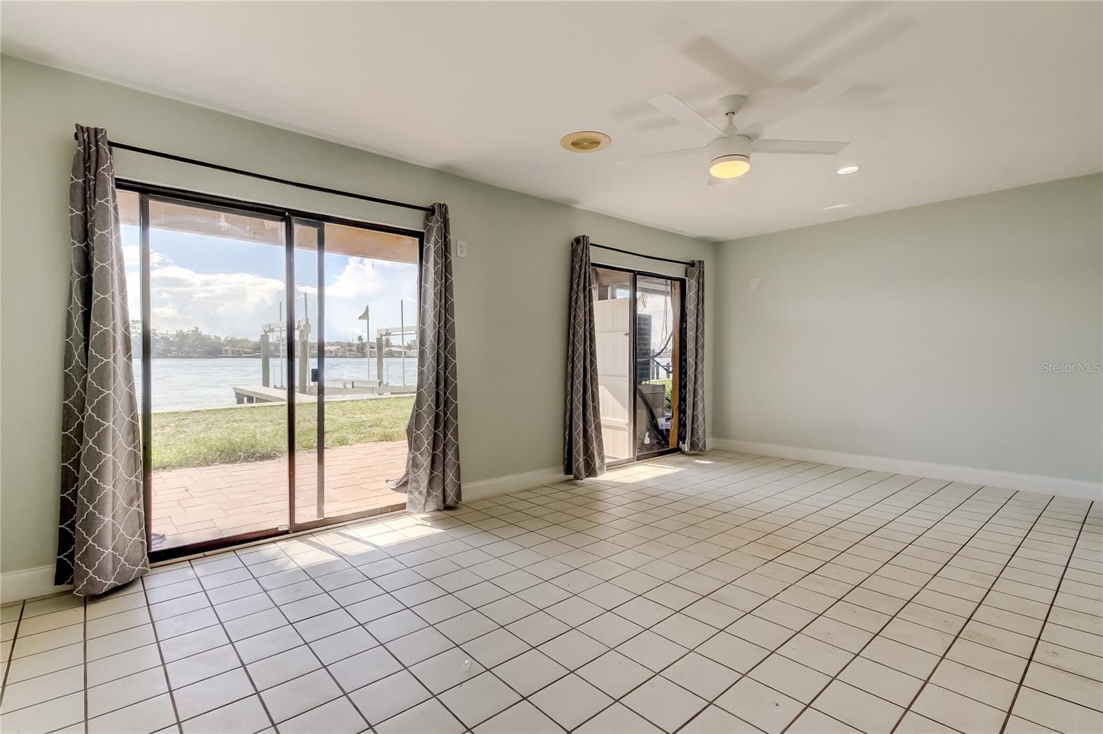 135 92ND AVE #5, TREASURE ISLAND, FL, 33706