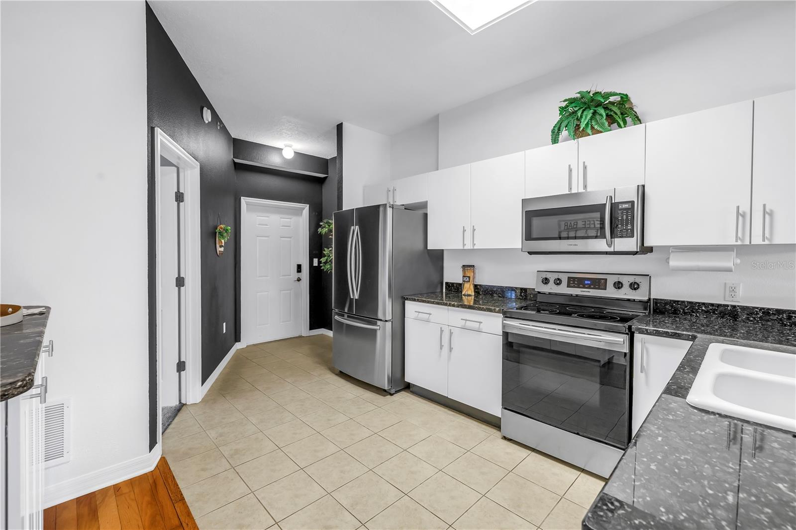 316 8TH ST S #204, ST PETERSBURG, FL, 33701