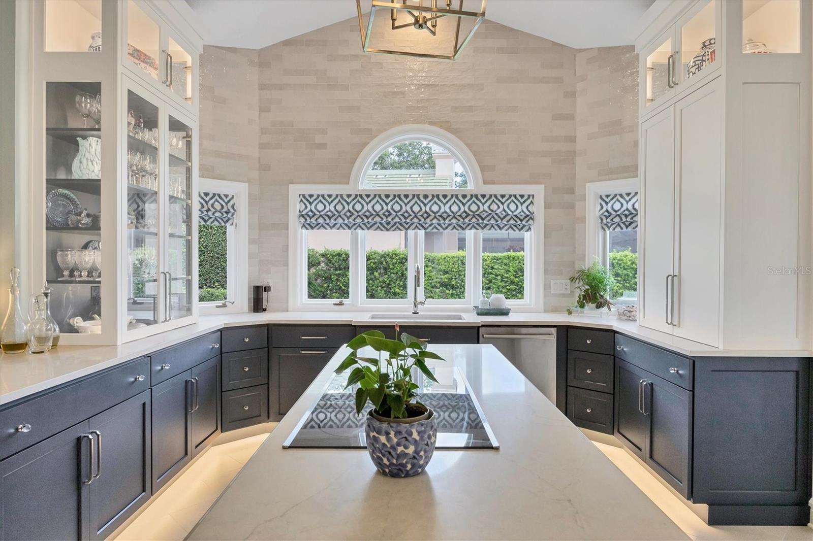 3386 CHARLES MACDONALD DR, SARASOTA, FL, 34240