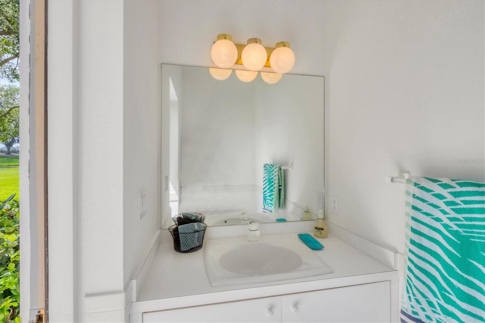 3386 CHARLES MACDONALD DR, SARASOTA, FL, 34240