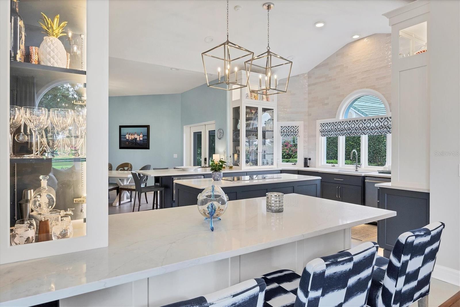 3386 CHARLES MACDONALD DR, SARASOTA, FL, 34240