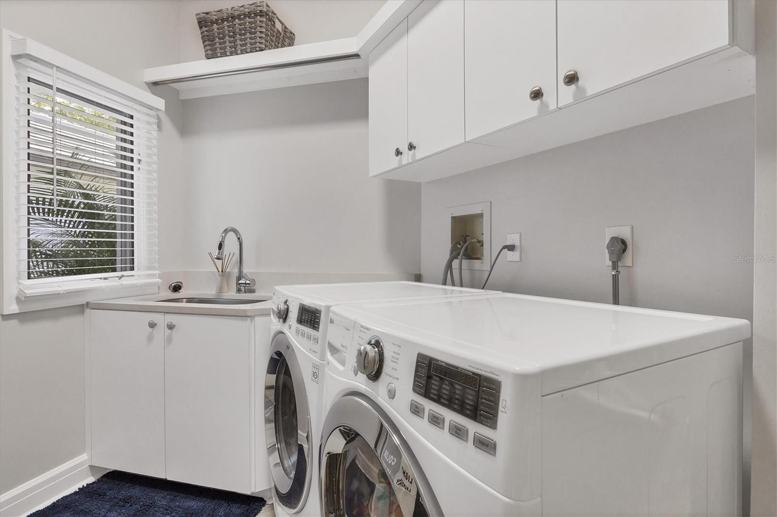 3386 CHARLES MACDONALD DR, SARASOTA, FL, 34240