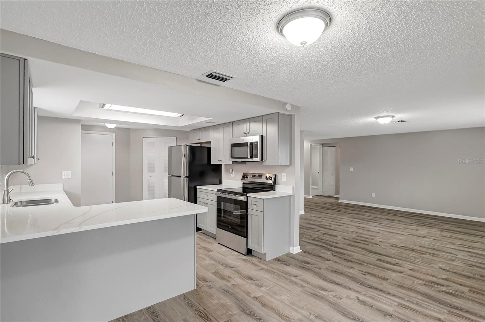 12416 MONDRAGON DR, TAMPA, FL, 33625