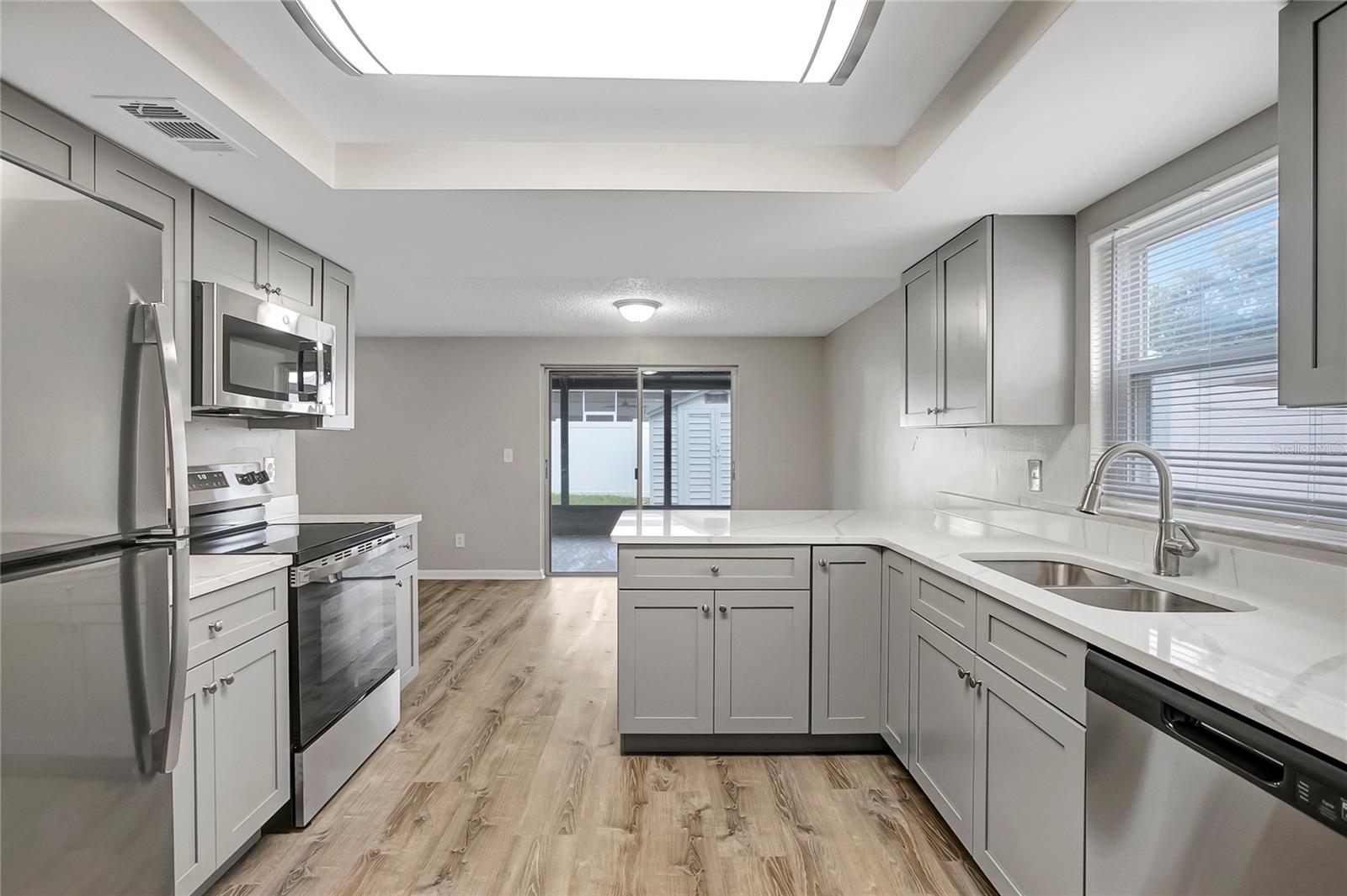 12416 MONDRAGON DR, TAMPA, FL, 33625