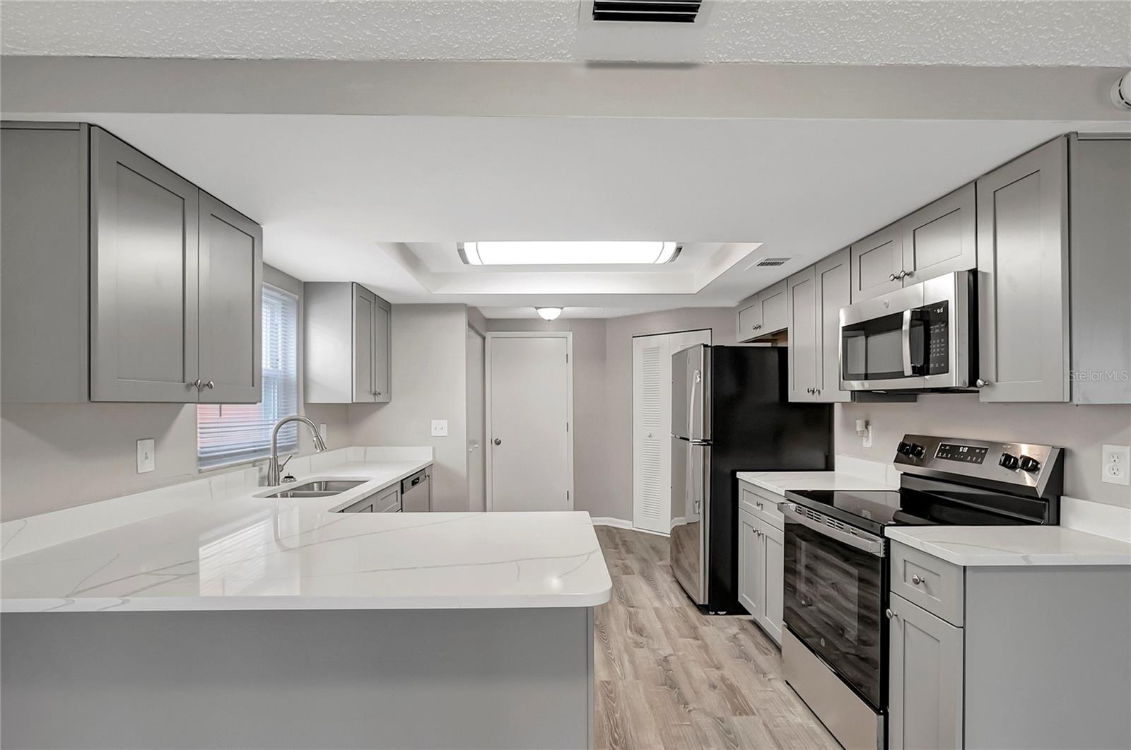 12416 MONDRAGON DR, TAMPA, FL, 33625