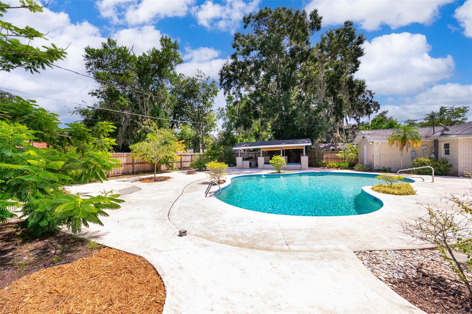 2187 PALMETTO RD, MOUNT DORA, FL, 32757