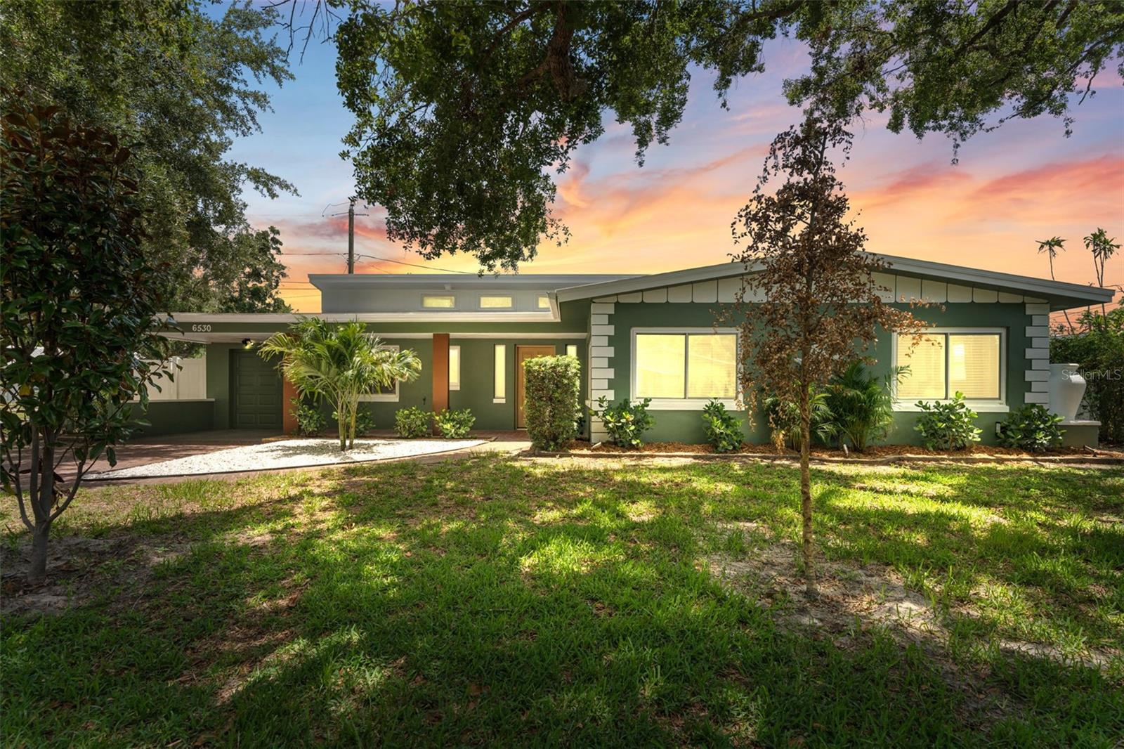TB8404757 Property Photo