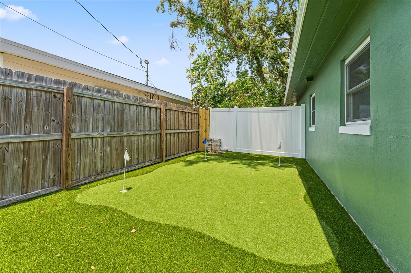 TB8404757 Property Photo