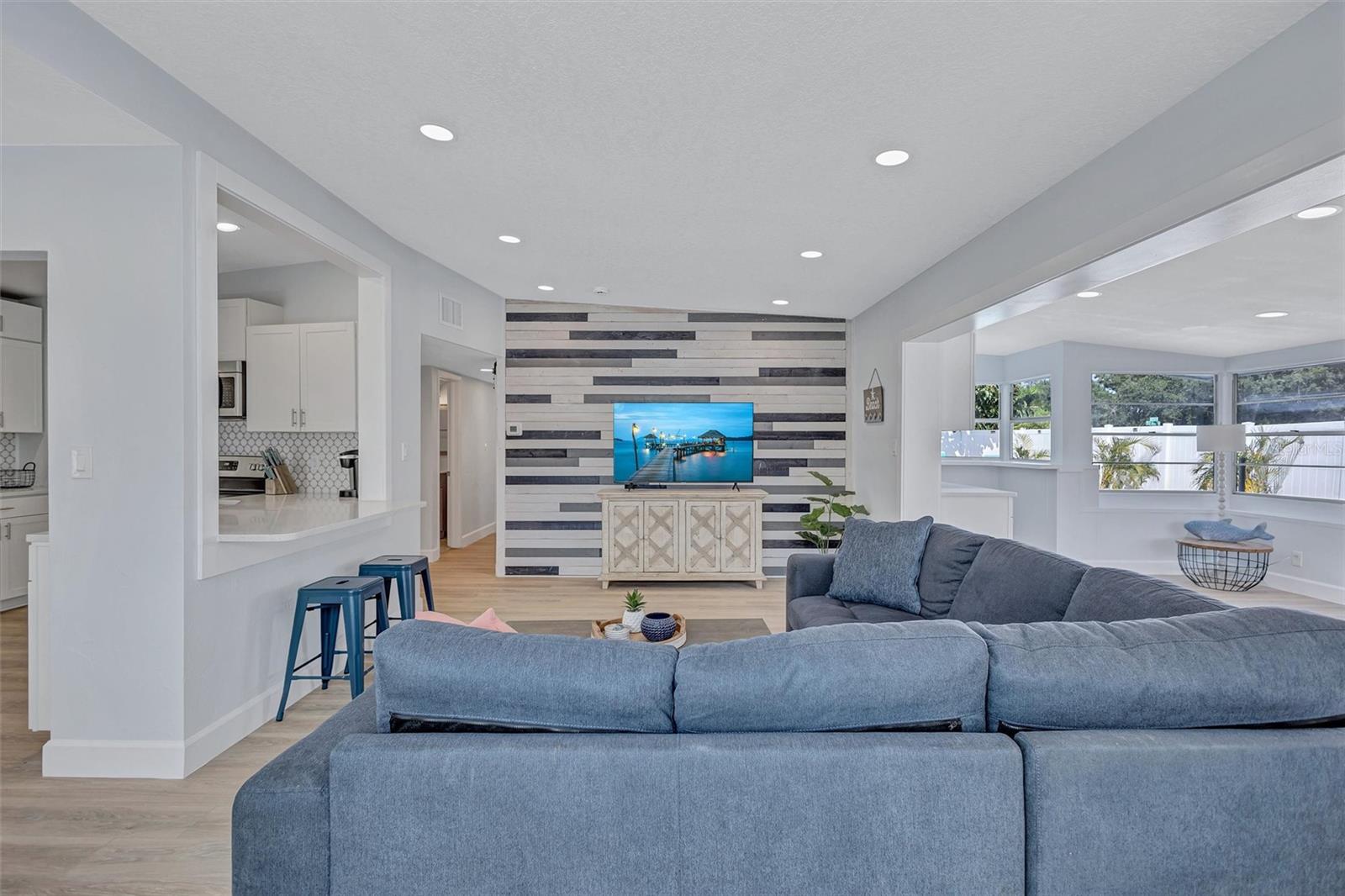 5181 102ND WAY N, ST PETERSBURG, FL, 33708