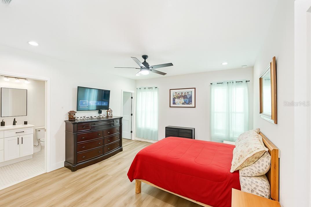 2464 NEWMARK DR, DELTONA, FL, 32738