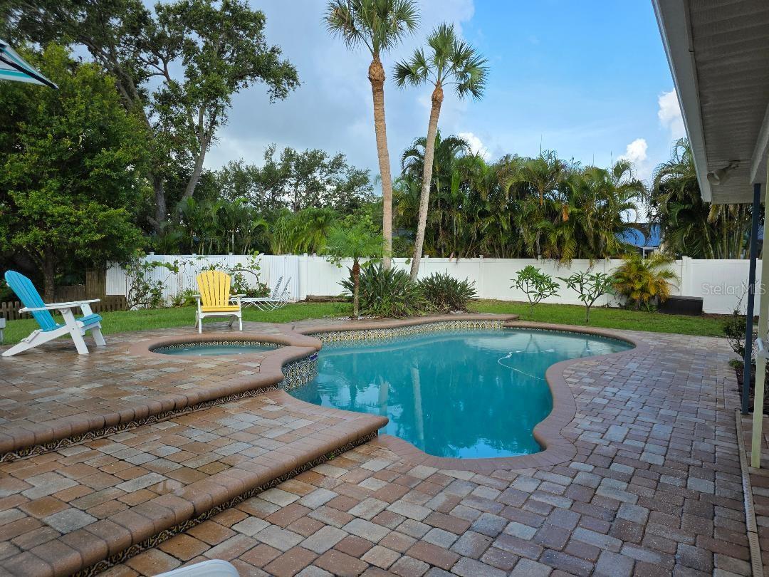 11932 99TH AVE AVE N, SEMINOLE, FL, 33772