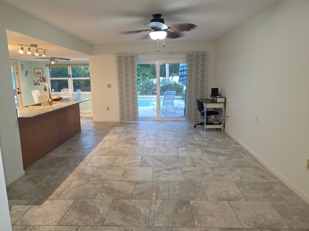 11932 99TH AVE AVE N, SEMINOLE, FL, 33772