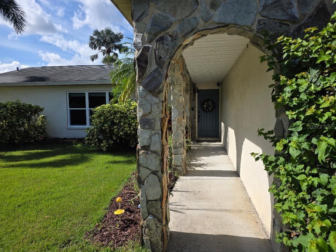 11932 99TH AVE AVE N, SEMINOLE, FL, 33772