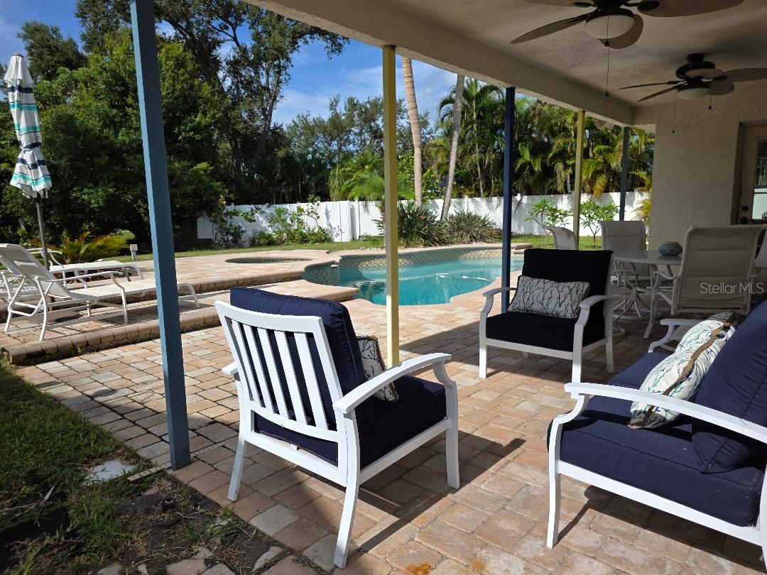 11932 99TH AVE AVE N, SEMINOLE, FL, 33772