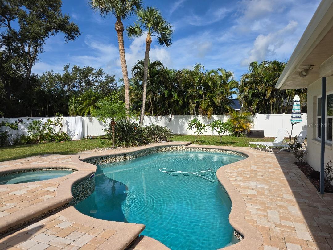 11932 99TH AVE AVE N, SEMINOLE, FL, 33772