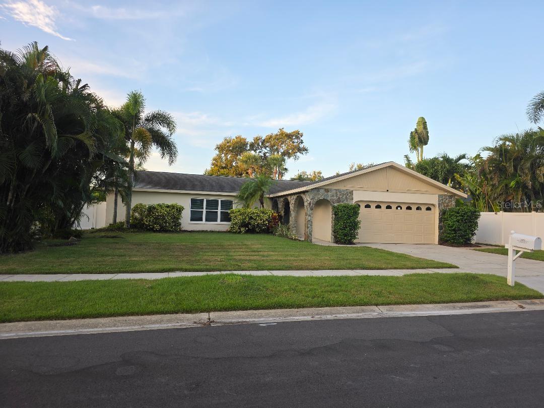 11932 99TH AVE AVE N, SEMINOLE, FL, 33772