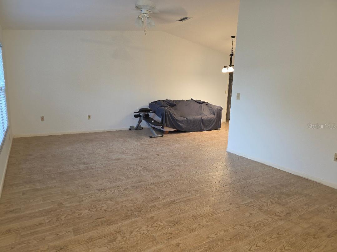 11932 99TH AVE AVE N, SEMINOLE, FL, 33772