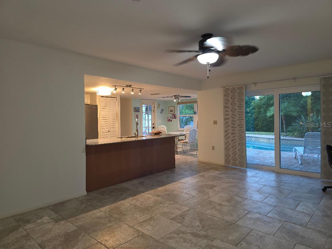 11932 99TH AVE AVE N, SEMINOLE, FL, 33772