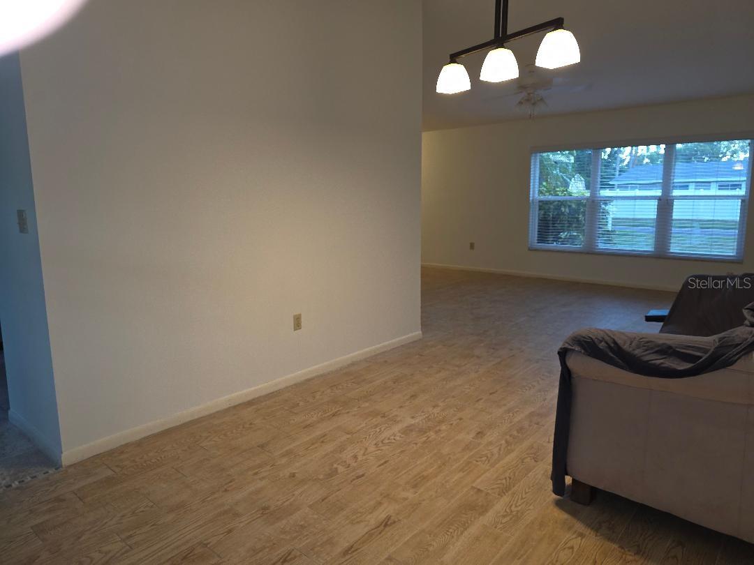 11932 99TH AVE AVE N, SEMINOLE, FL, 33772