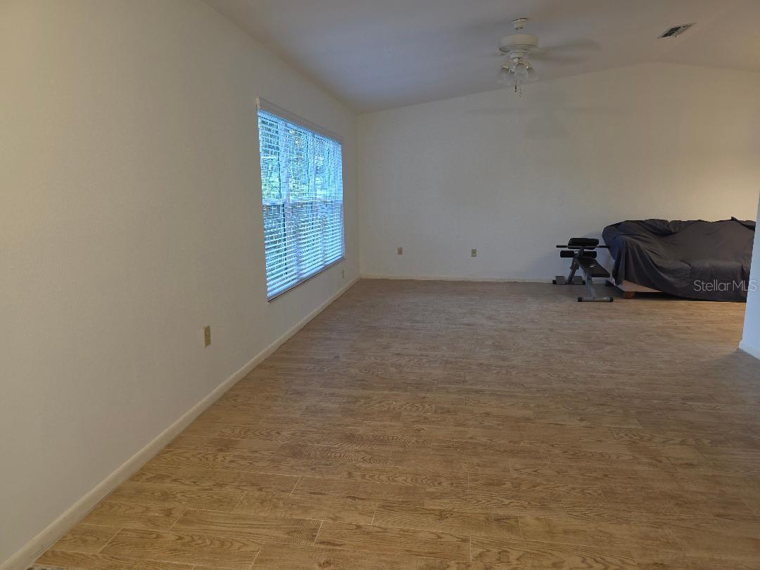 11932 99TH AVE AVE N, SEMINOLE, FL, 33772