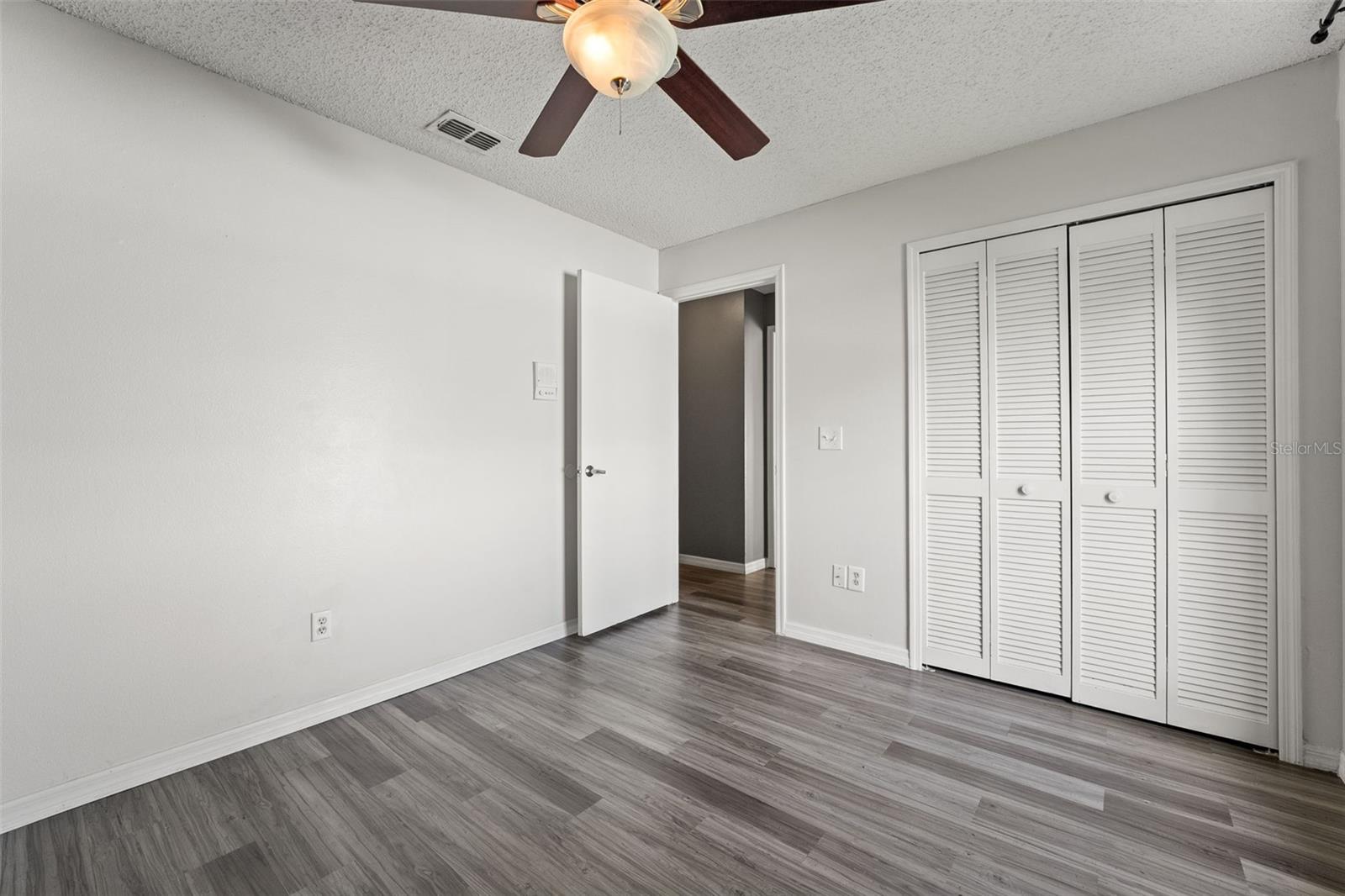 8704 MIDDLE CROSS PL, TAMPA, FL, 33635