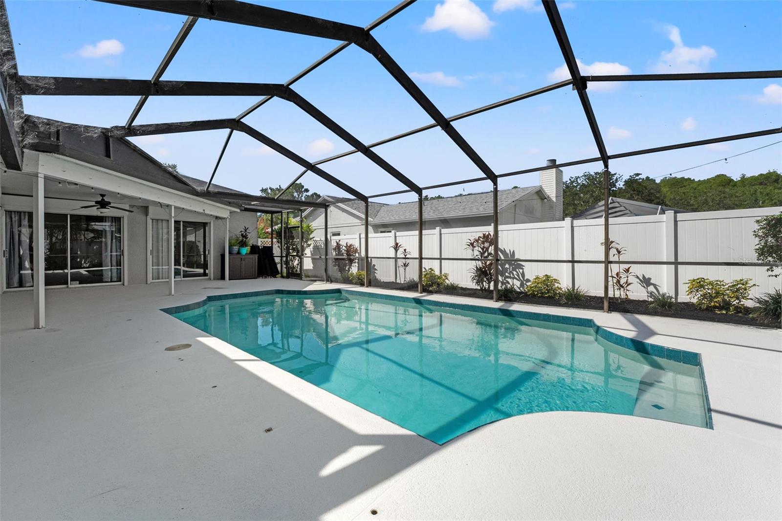 8704 MIDDLE CROSS PL, TAMPA, FL, 33635