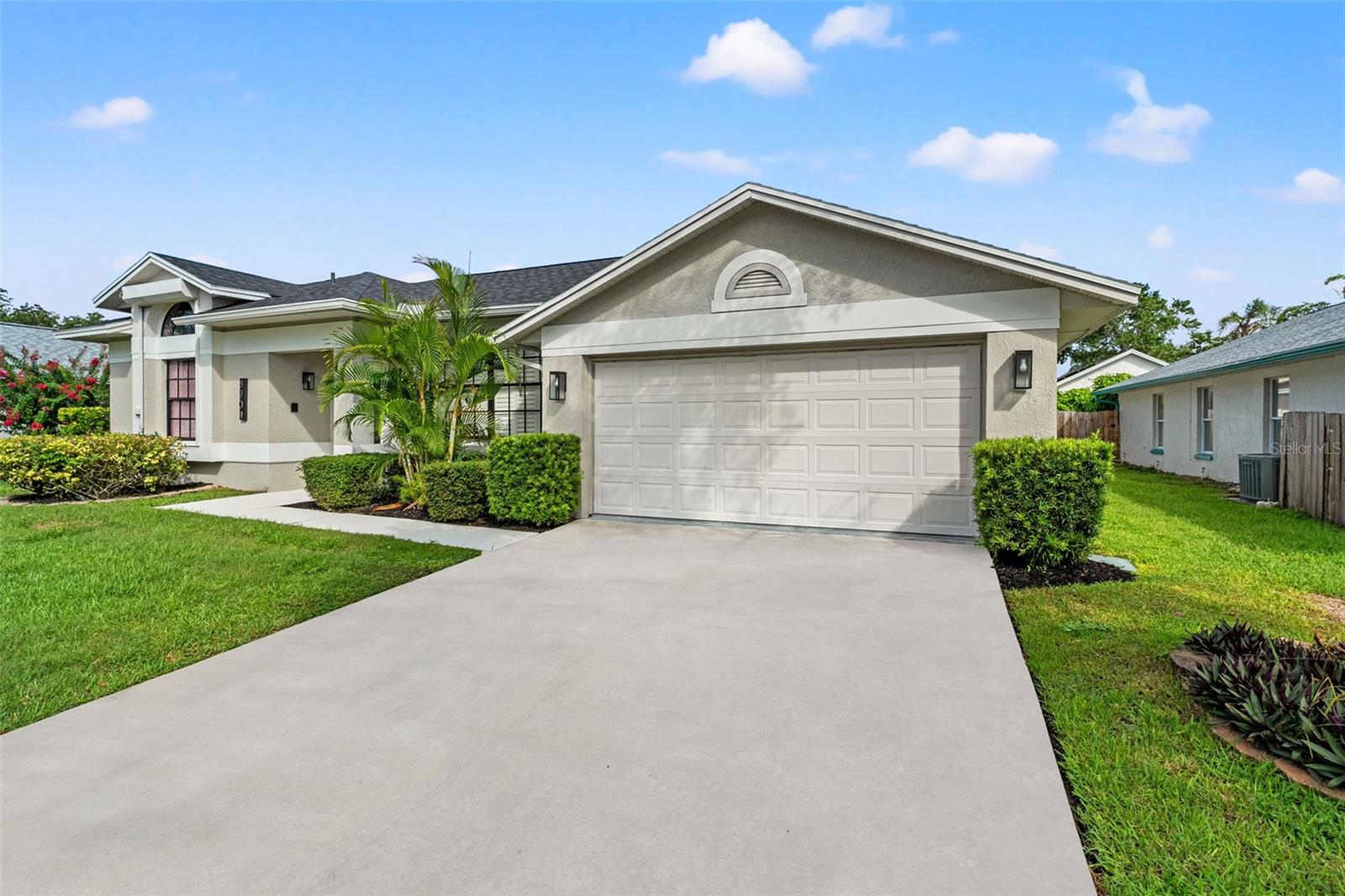 8704 MIDDLE CROSS PL, TAMPA, FL, 33635