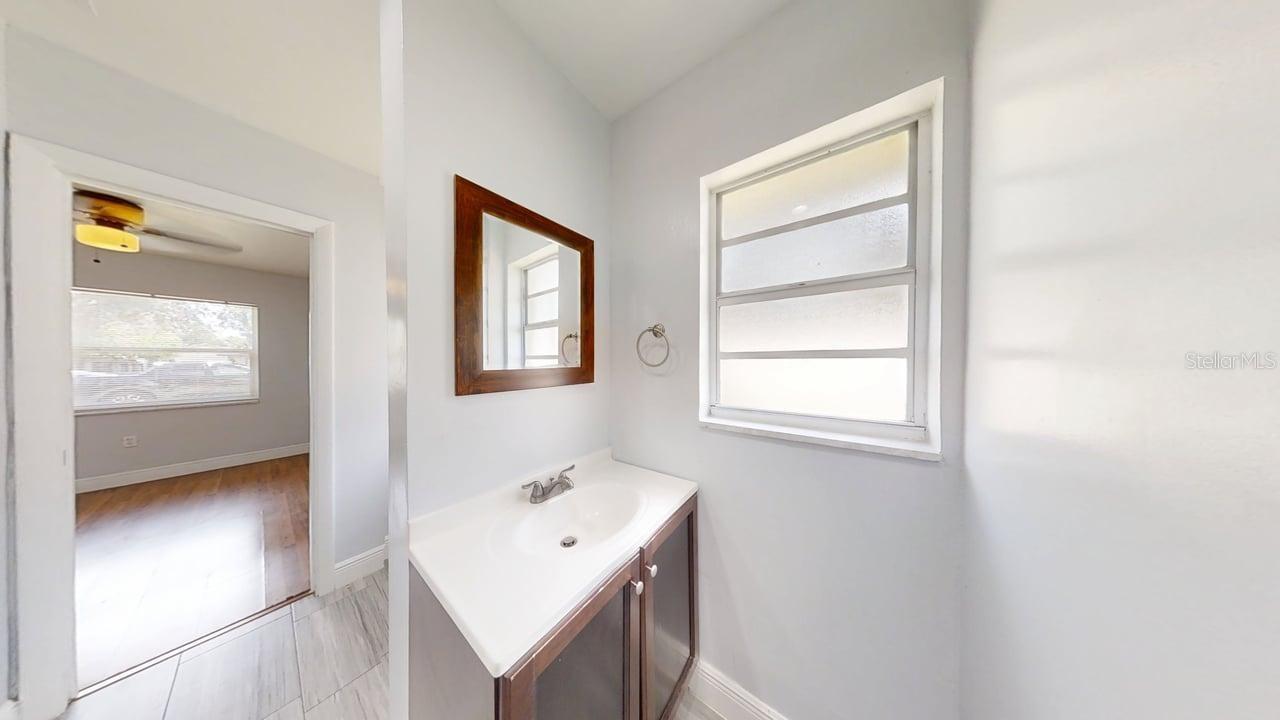 8609 N 11TH ST, TAMPA, FL, 33604