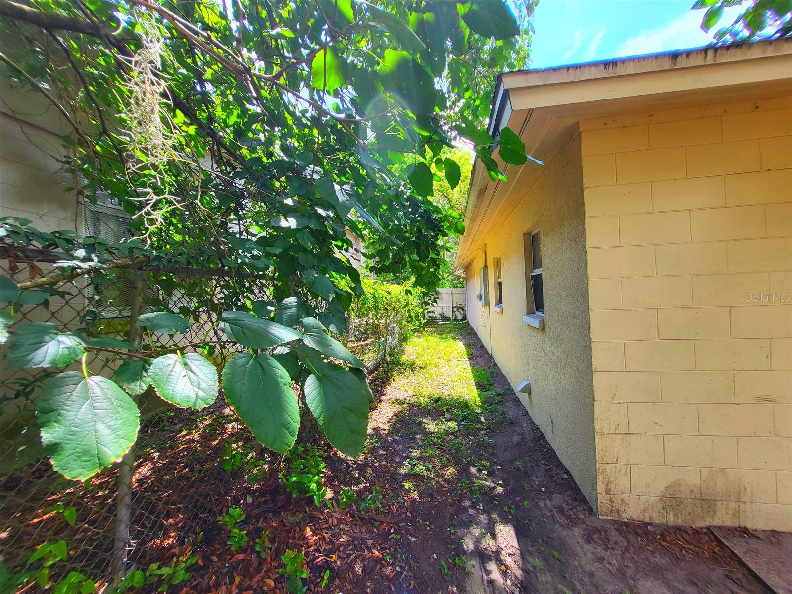 8609 N 11TH ST, TAMPA, FL, 33604