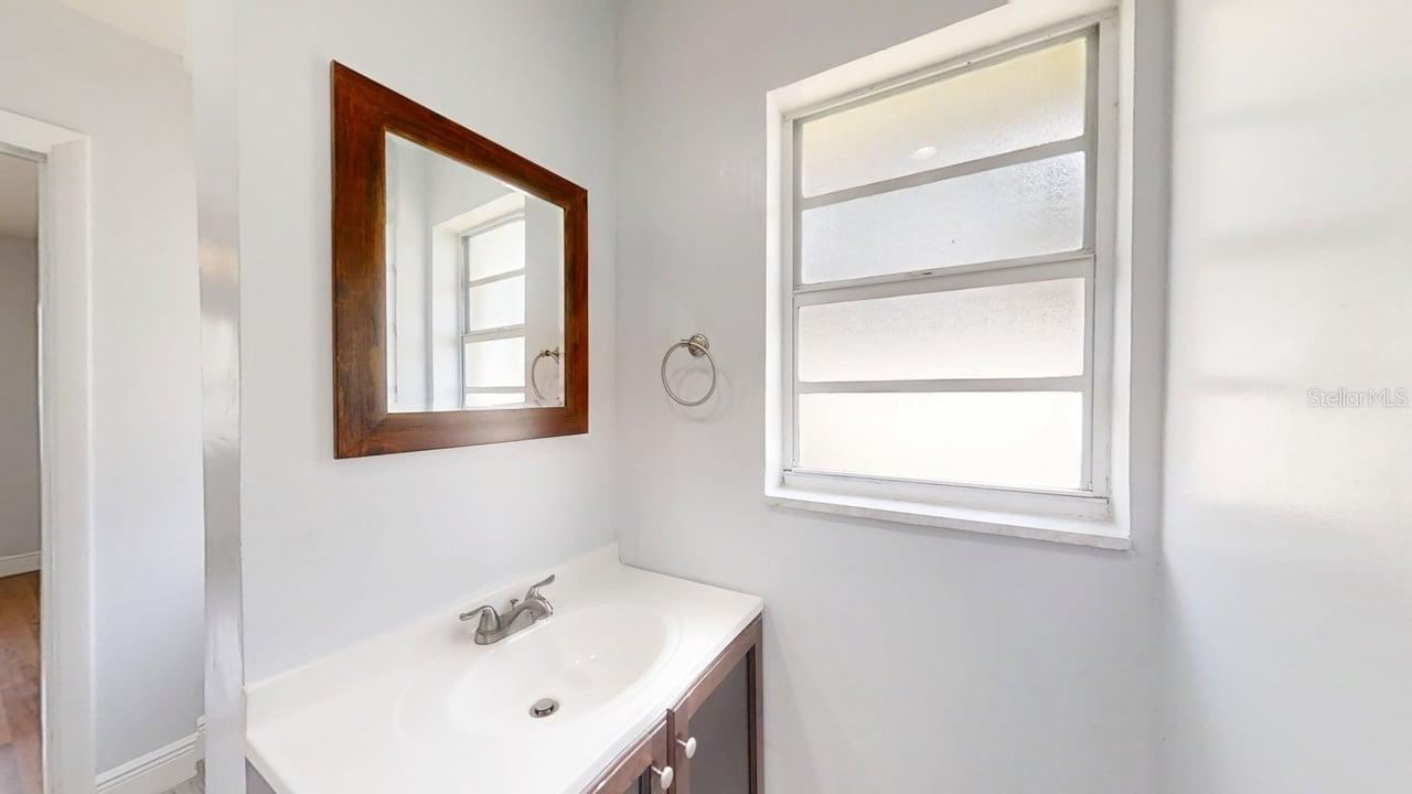 8609 N 11TH ST, TAMPA, FL, 33604