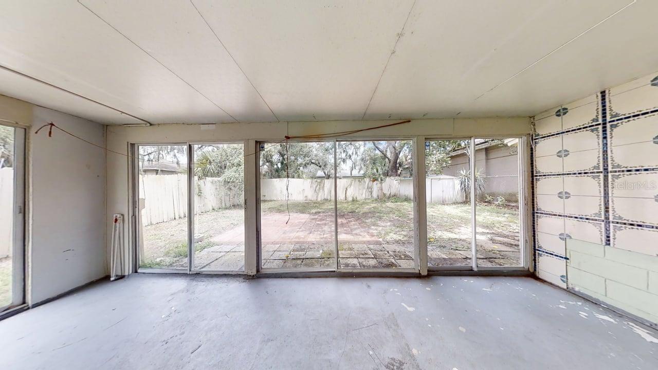 8609 N 11TH ST, TAMPA, FL, 33604