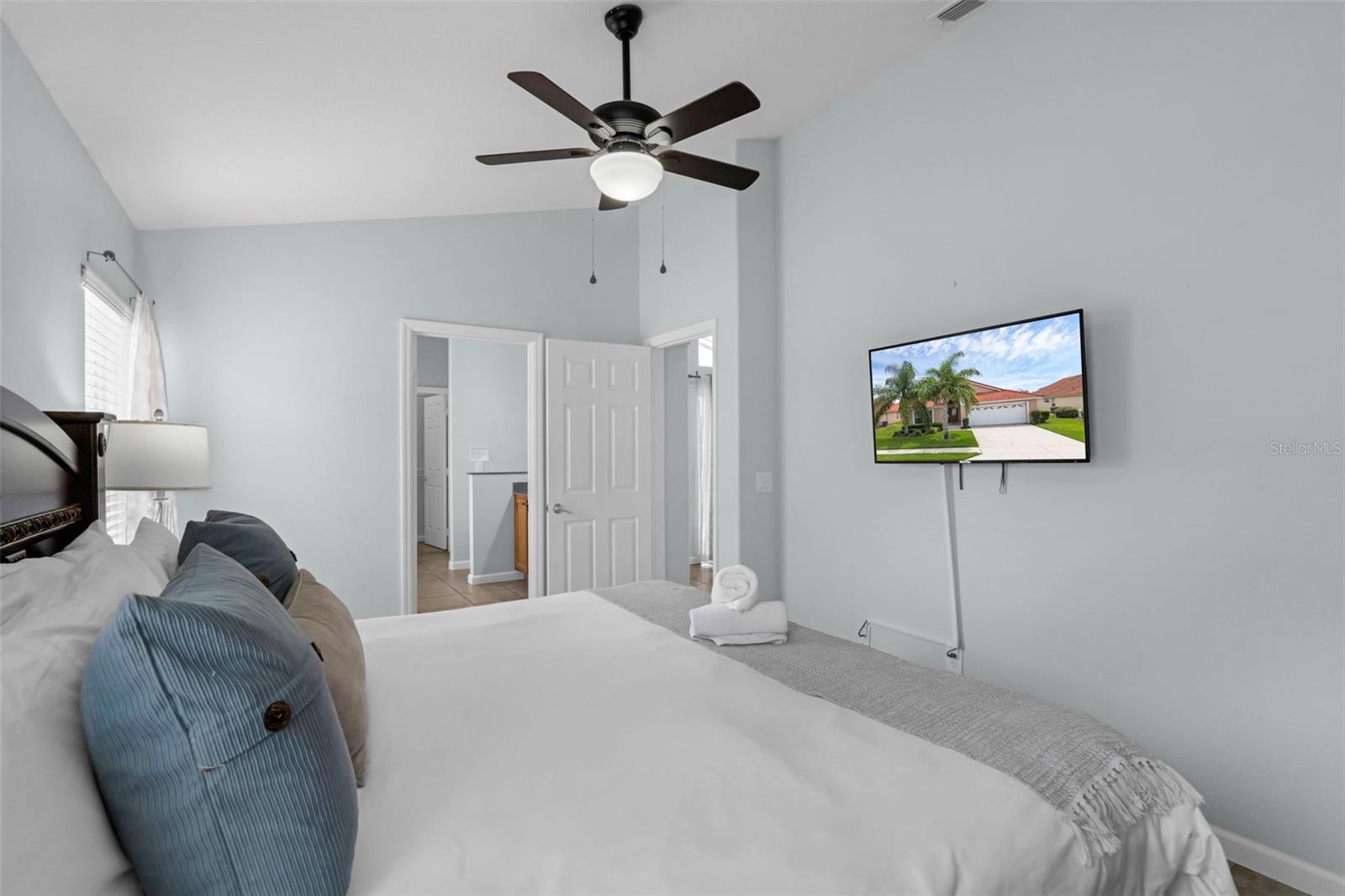 242 SARAGOSSA AVE, DAVENPORT, FL, 33897