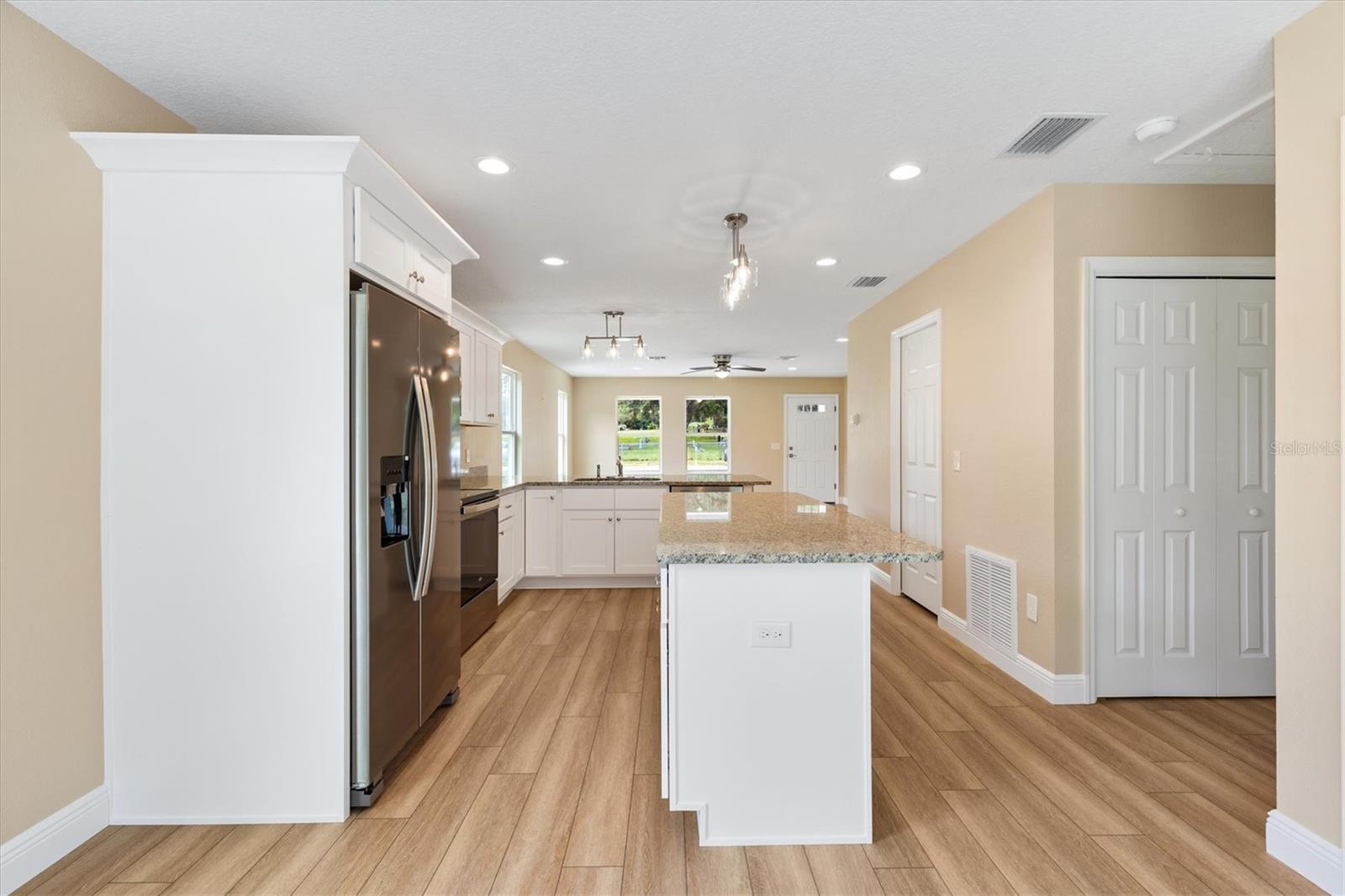 577 E ANDERSON AVE, BUSHNELL, FL, 33513