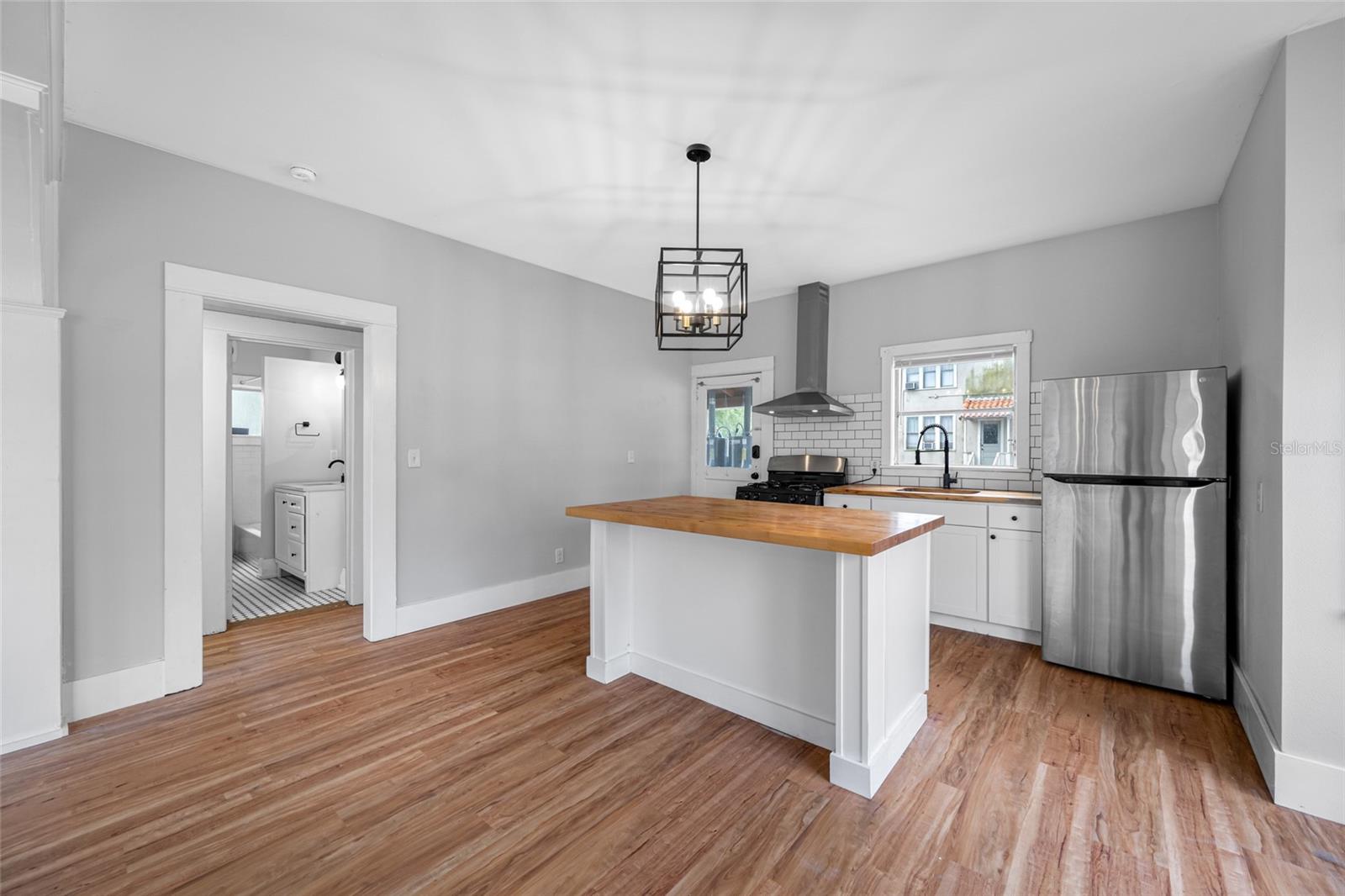 714 E HOLLYWOOD ST #5, TAMPA, FL, 33604