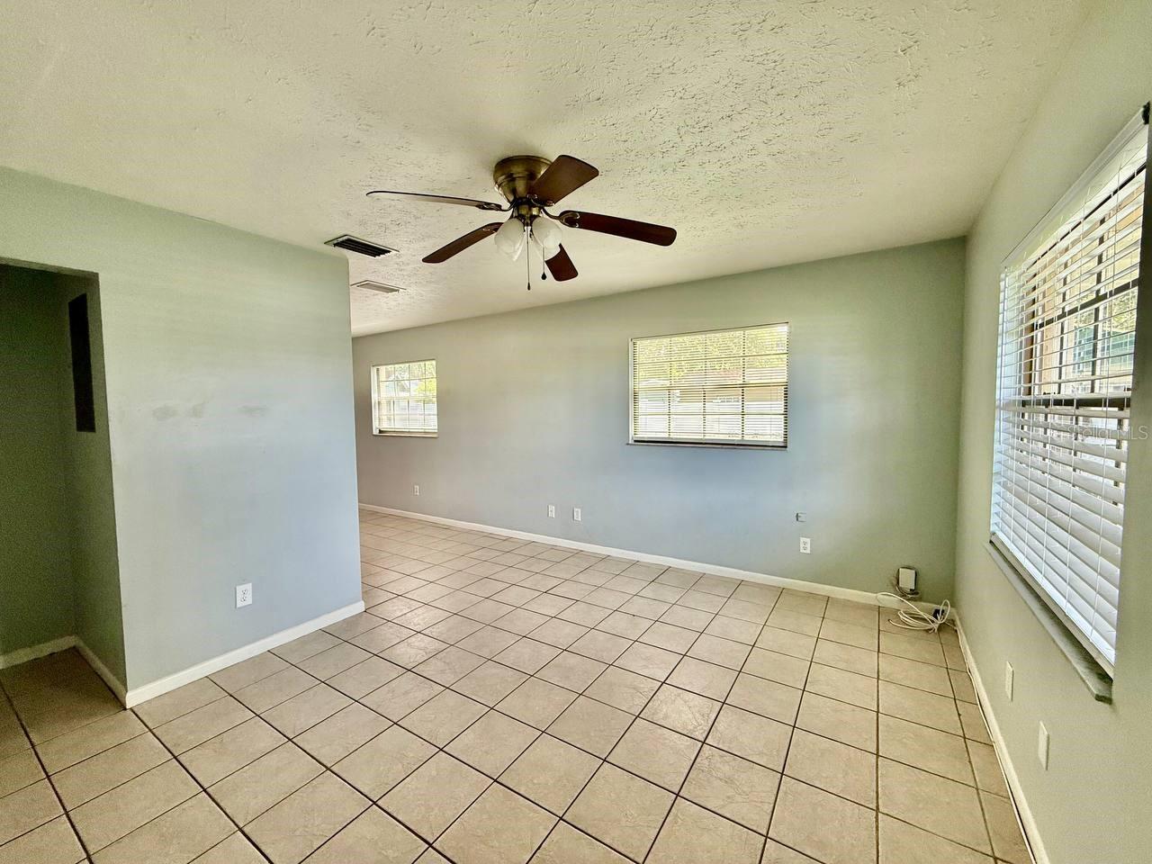 10812 HANNAWAY DR #E, RIVERVIEW, FL, 33578