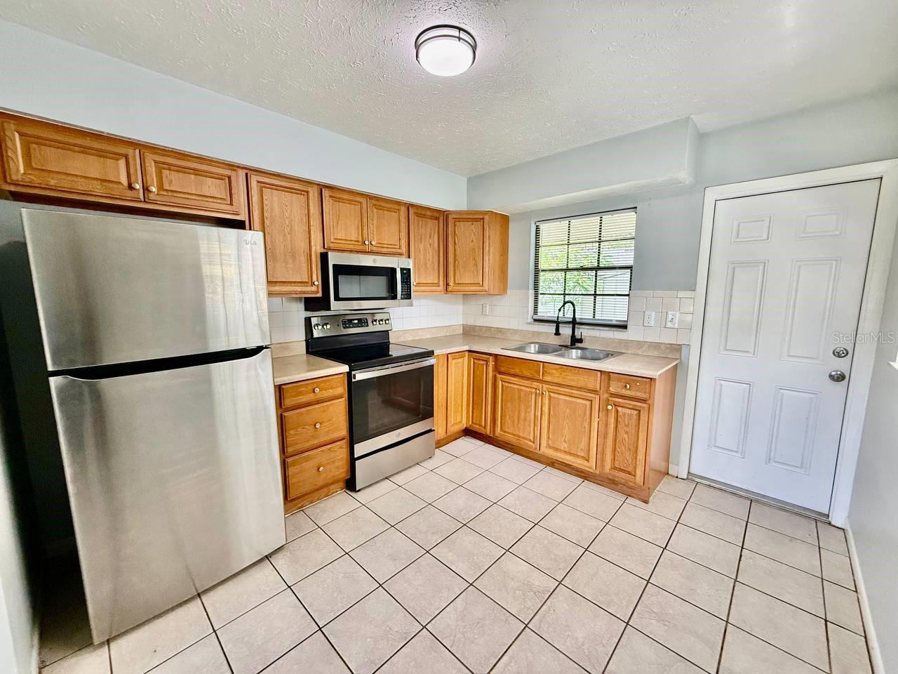 10812 HANNAWAY DR #E, RIVERVIEW, FL, 33578