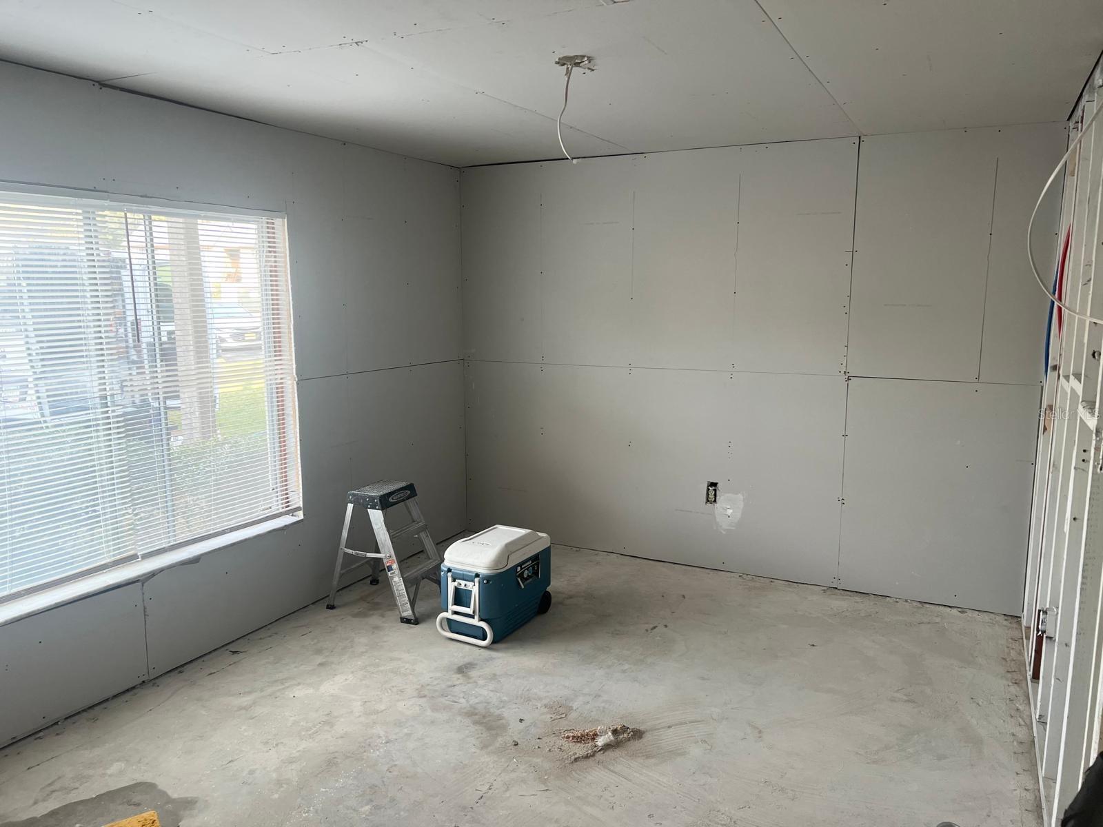 TB8405108 Property Photo