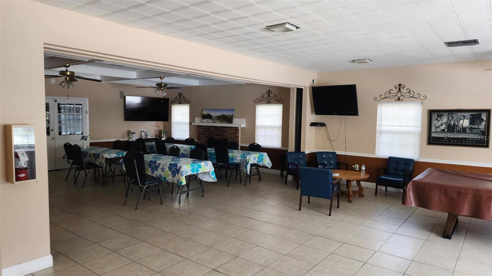 TB8405108 Property Photo