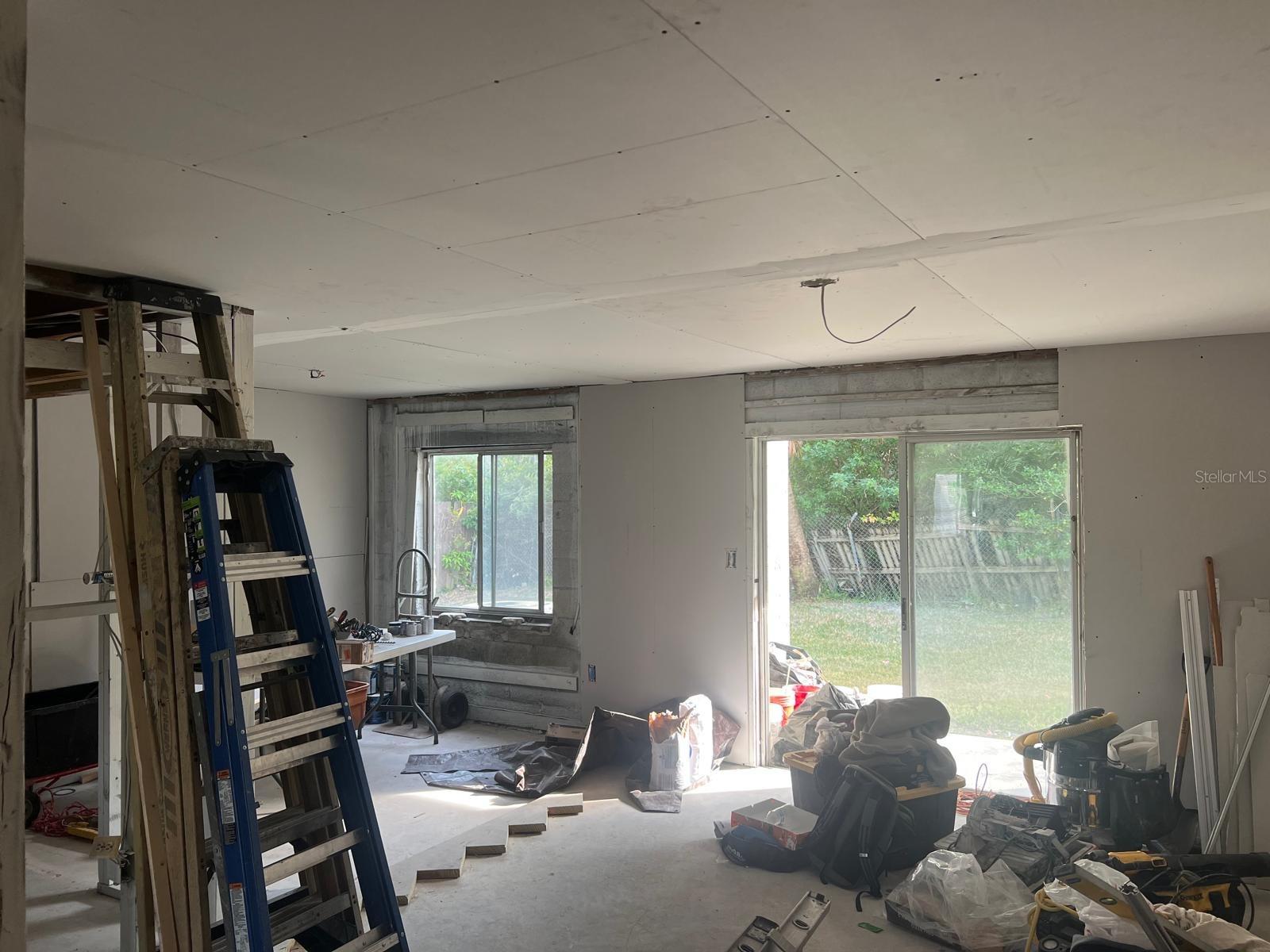 TB8405108 Property Photo