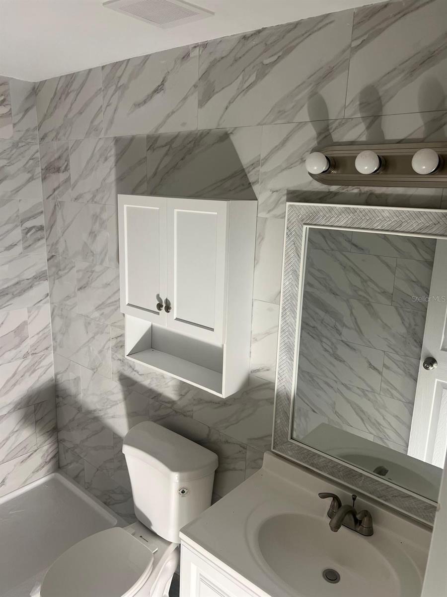 TB8405108 Property Photo