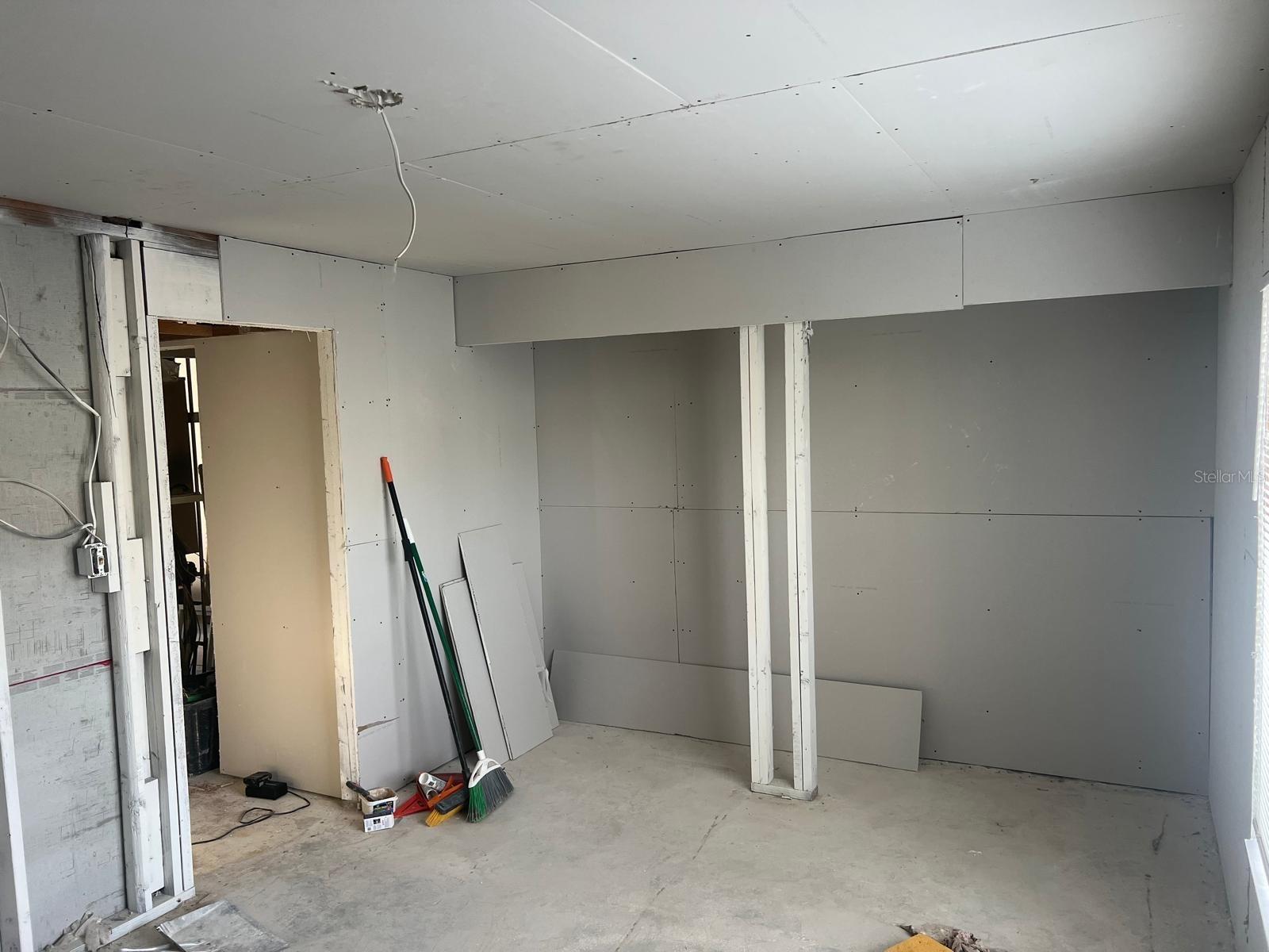 TB8405108 Property Photo