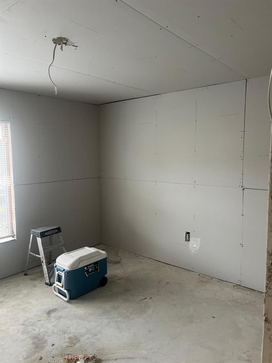 TB8405108 Property Photo