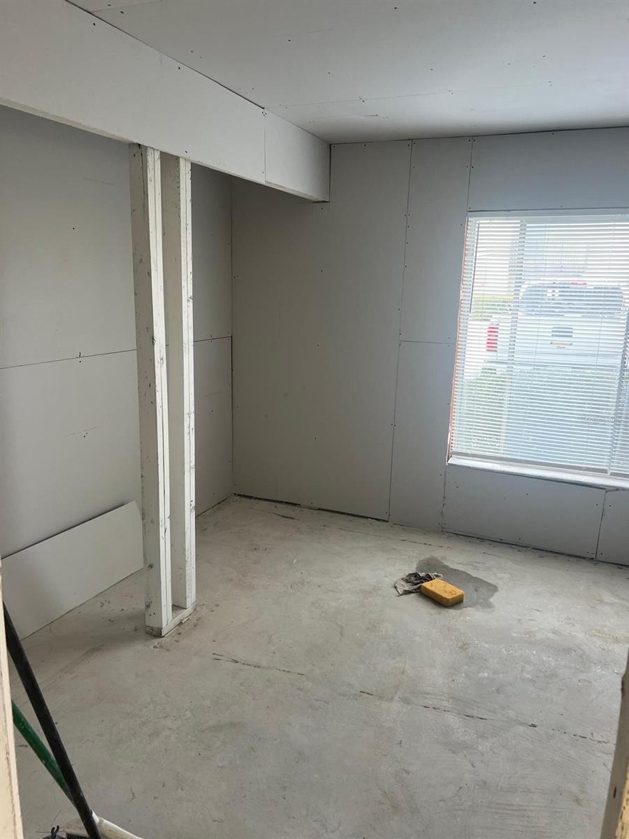 TB8405108 Property Photo