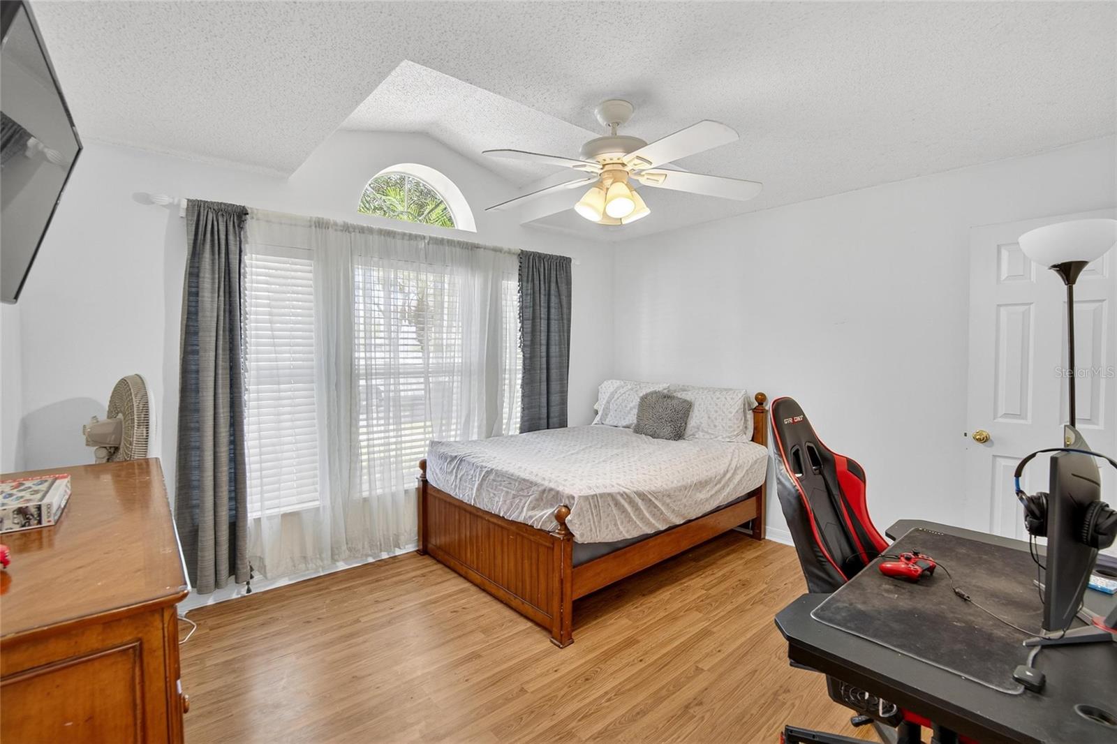 13040 WATERBOURNE DR, GIBSONTON, FL, 33534