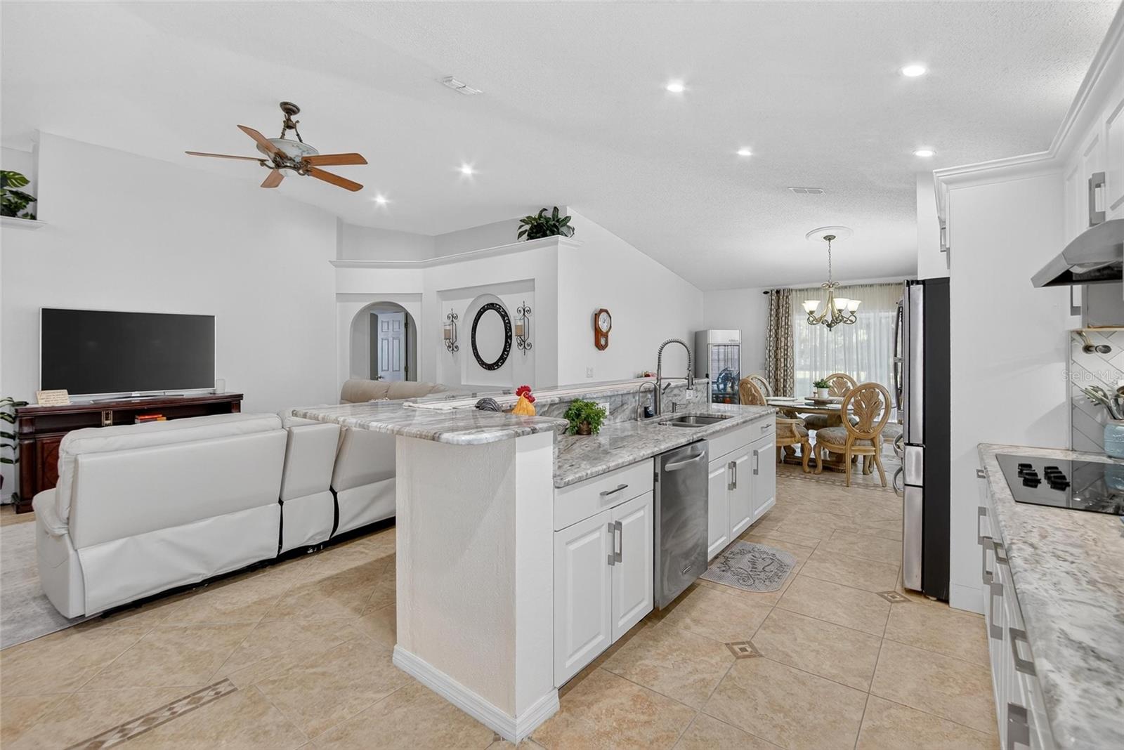 13040 WATERBOURNE DR, GIBSONTON, FL, 33534