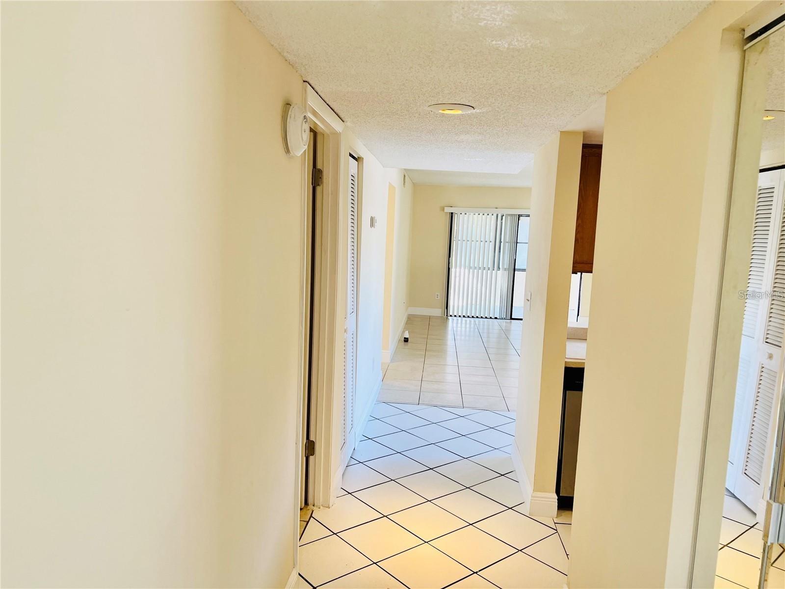 7818 NIAGARA AVE #205, TAMPA, FL, 33617