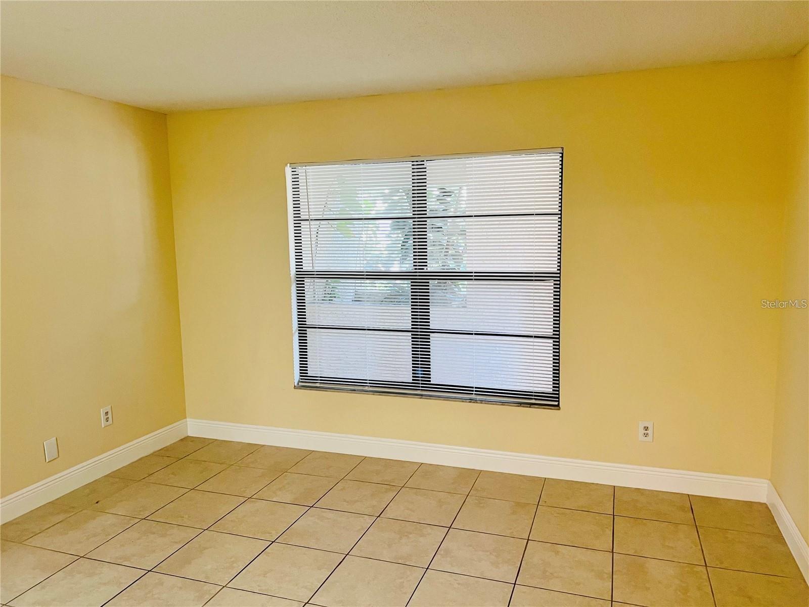 7818 NIAGARA AVE #205, TAMPA, FL, 33617