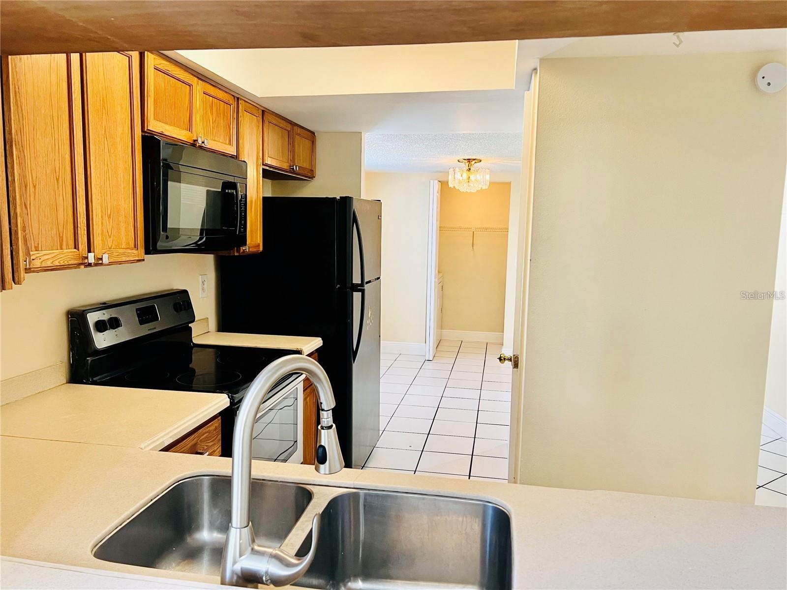 7818 NIAGARA AVE #205, TAMPA, FL, 33617