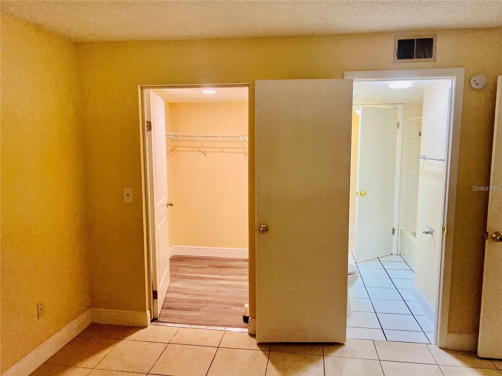 7818 NIAGARA AVE #205, TAMPA, FL, 33617